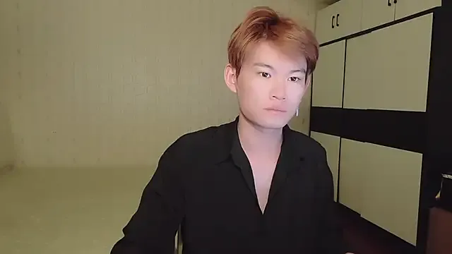 Offline Dancer03 on StripChat