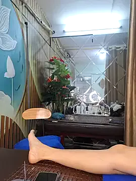 Offline Dawn_hope on StripChat