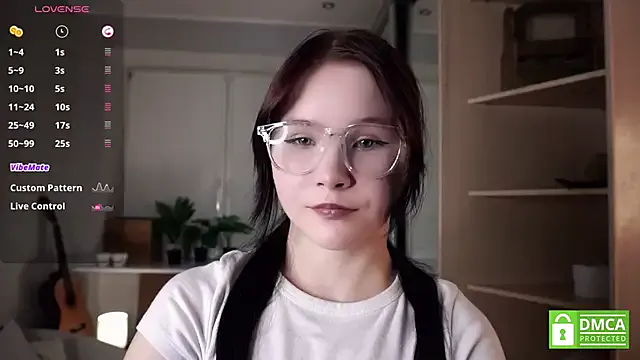 Offline DelphaDivenere on StripChat