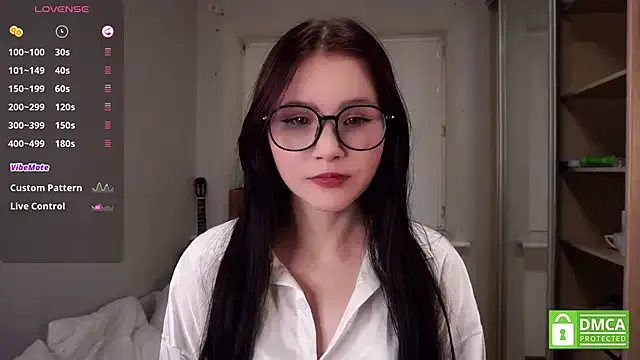 Offline DelphaDivenere on StripChat