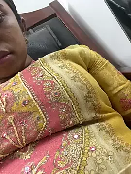 Offline desitease on StripChat