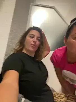 Offline Dina0908 on StripChat