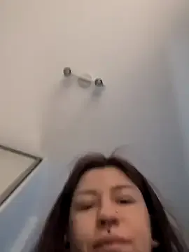 divine_eve on StripChat