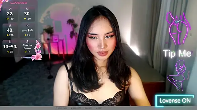 Divine_Goddesss on StripChat 