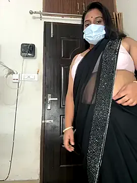 Offline Dolly_bae_ on StripChat