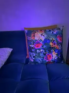 Offline Elina-Marina on StripChat