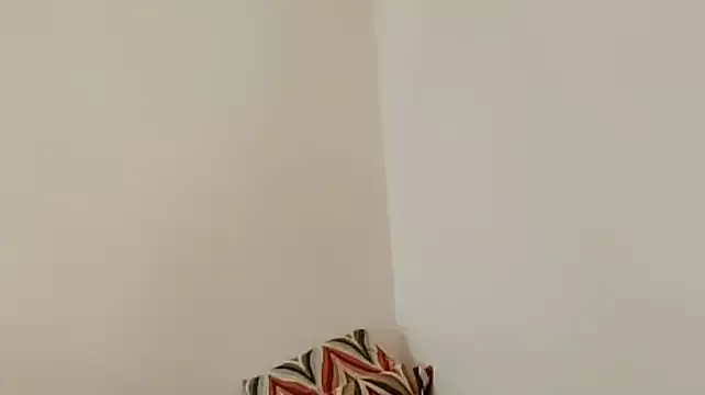 Offline Elise_Nyx on StripChat