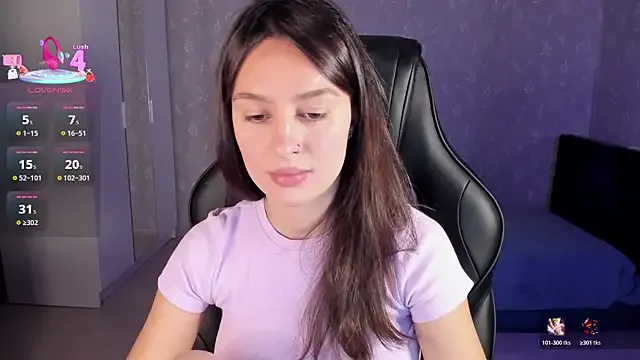 EllaFresh on StripChat 