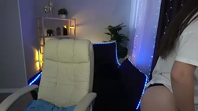 Private ElysLunar on StripChat