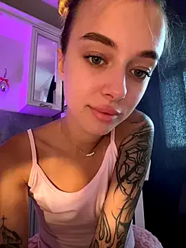 Offline enjoy_my_beauty on StripChat