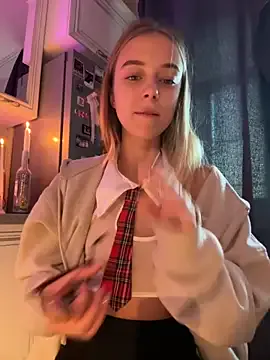 Offline enjoy_my_beauty on StripChat