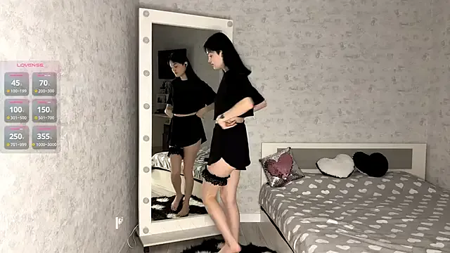 FakeLamb — suck fingers + ahegao