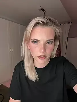 Offline Foxy_Bite on StripChat