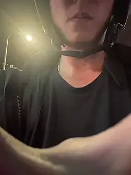 Offline frnk30151 on StripChat