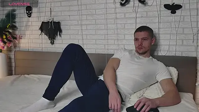 Offline GarettVoss on StripChat