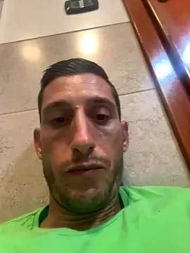 Freechat Gionnytav on StripChat