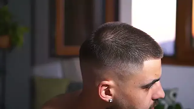 Offline HairyRobxxx on StripChat