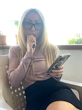 Offline harleyejoker1 on StripChat