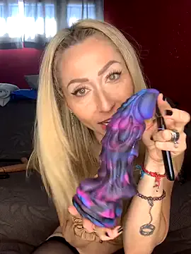 Offline harleyejoker1 on StripChat