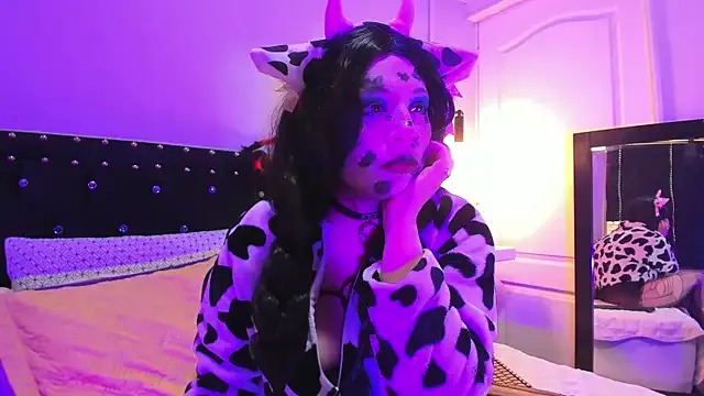 Offline hey_noraly on StripChat