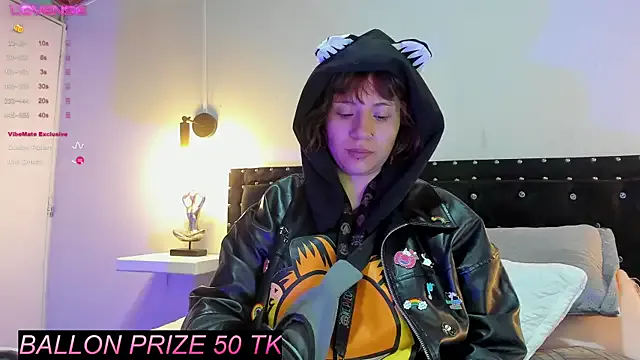 Offline hey_noraly on StripChat