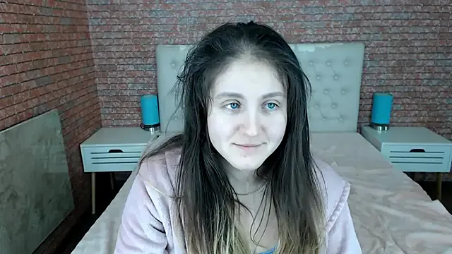 Holliy_Cooper on StripChat