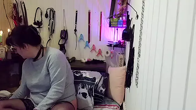 Offline honey47 on StripChat