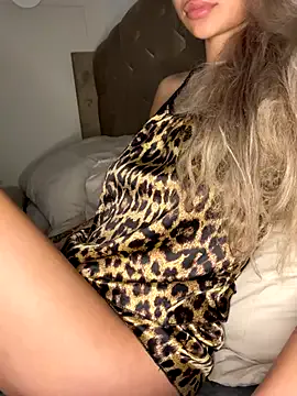 Freechat Honeyyyxo on StripChat