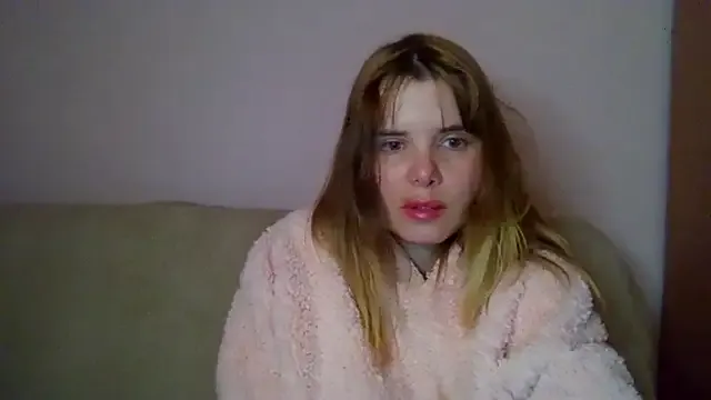 HornyElena on StripChat