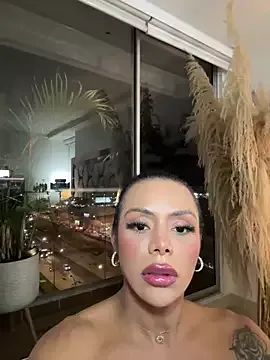 Offline HOT_LADY_777 on StripChat