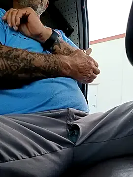 Offline Hotbodyscottie on StripChat