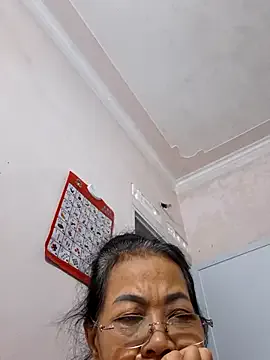 Offline Hotestlove on StripChat