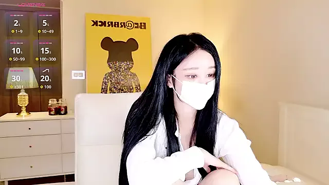 Offline hotseah on StripChat