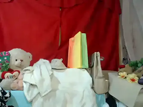 Offline hottieperla on StripChat