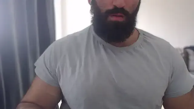 Offline hugemachohandsome on StripChat