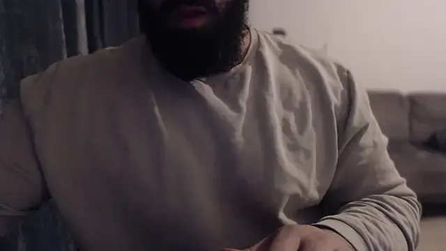 Offline hugemachohandsome on StripChat