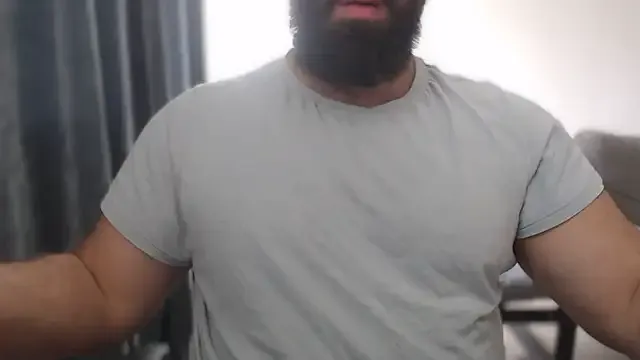 Offline hugemachohandsome on StripChat