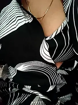 Offline husa_Malikaa on StripChat