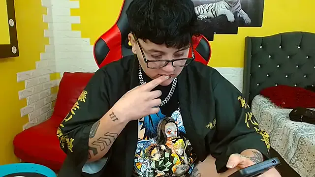 Offline isabeautyx19 on StripChat