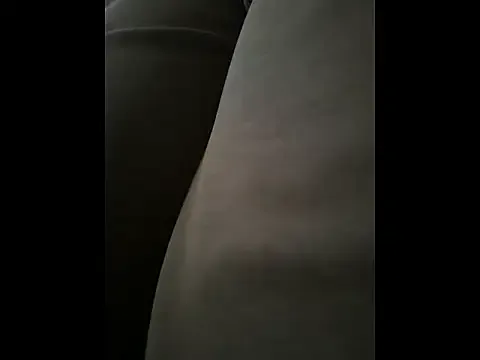 Offline iShow_Fuck69 on StripChat