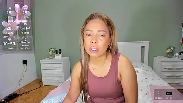 Offline Izadi_7 on StripChat