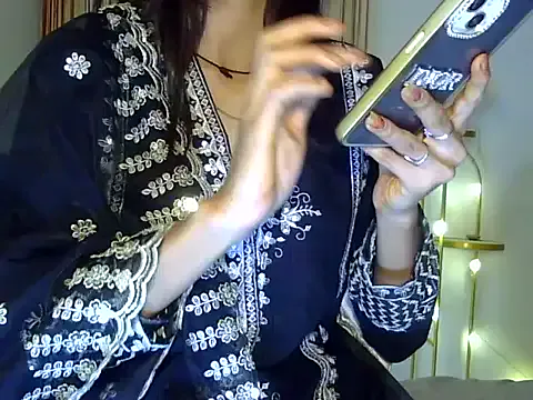 Offline JASMINE__09 on StripChat