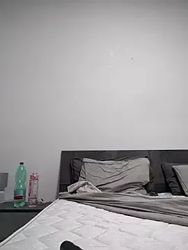 Offline JasmineNoir2 on StripChat