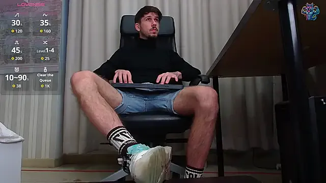 Offline JonahShaw on StripChat