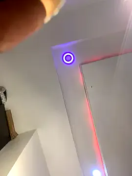 Offline JuicyEve on StripChat