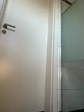 Offline JuicyFruits93 on StripChat