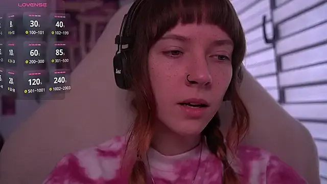 Offline juliapie on StripChat