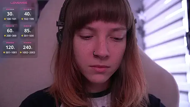 Offline juliapie on StripChat