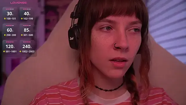 Offline juliapie on StripChat