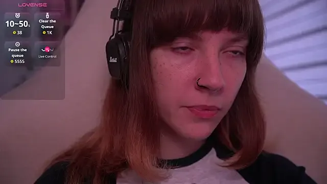 Offline juliapie on StripChat